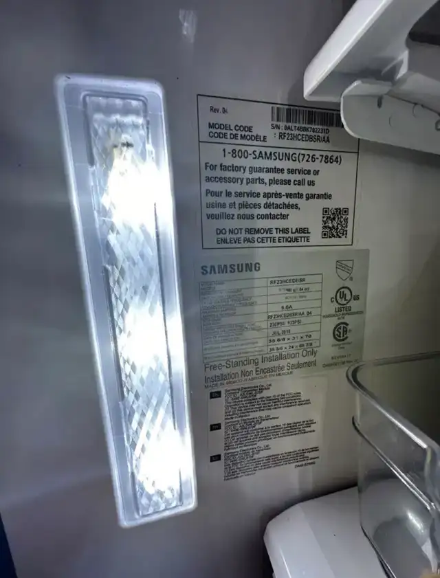 frigo Samsung  in Refrigerators in Sherbrooke - Image 5