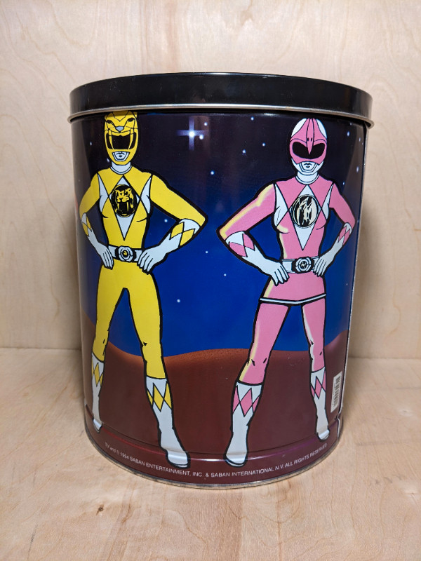 Large Vintage Power Rangers Tin in Arts & Collectibles in Lethbridge - Image 3