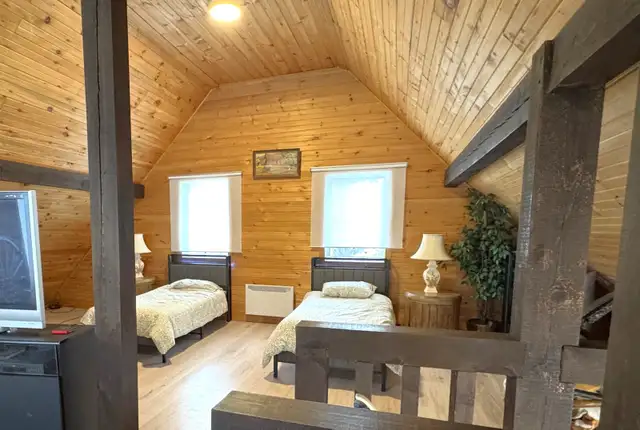 Cottage for rental in Otter Lake QC near Ottawa in Quebec in Canada - Image 7