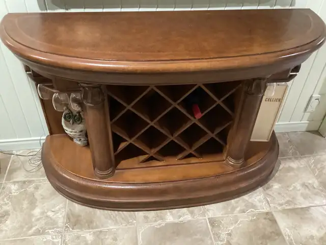 meuble à bouteilles de vin  in Other in Lanaudière - Image 2