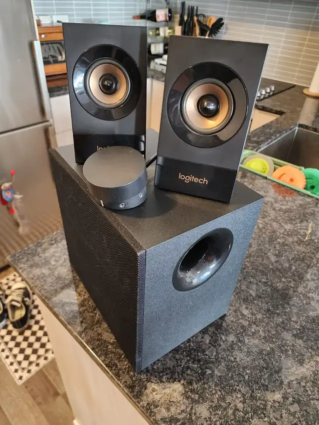 Multimedia 2.1 Speaker System with Subwoofer (Logitech Z533) in Speakers in Markham / York Region - Image 2