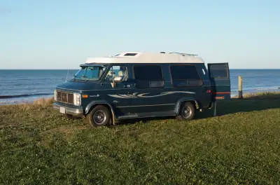 Prête pour le prochain roadtrip! C’est avec le coeur gros que nous laissons partir notre van. Nous e...
