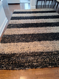 BLACK/TAUPE area rug