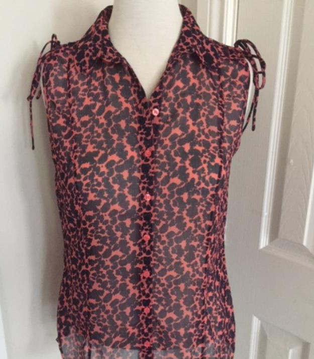French Connection Womens Sleeveless Sheer Tank Collared size M in Women's - Tops & Outerwear in Markham / York Region