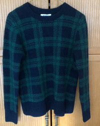 OLD NAVY Cozy Plaid Crew-Neck Sweater For Women.