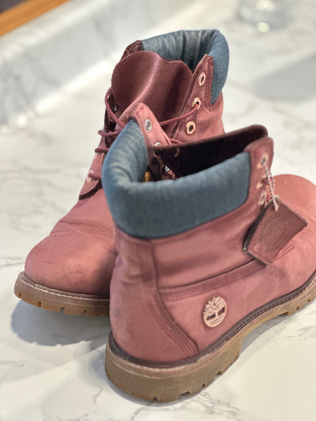 Burgundy Timberland Boots Size 8.5 in Women's - Shoes in Winnipeg - Image 3