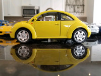 1:18 Diecast Burago 1998 Volkswagen VW Beetle Coupe Yellow