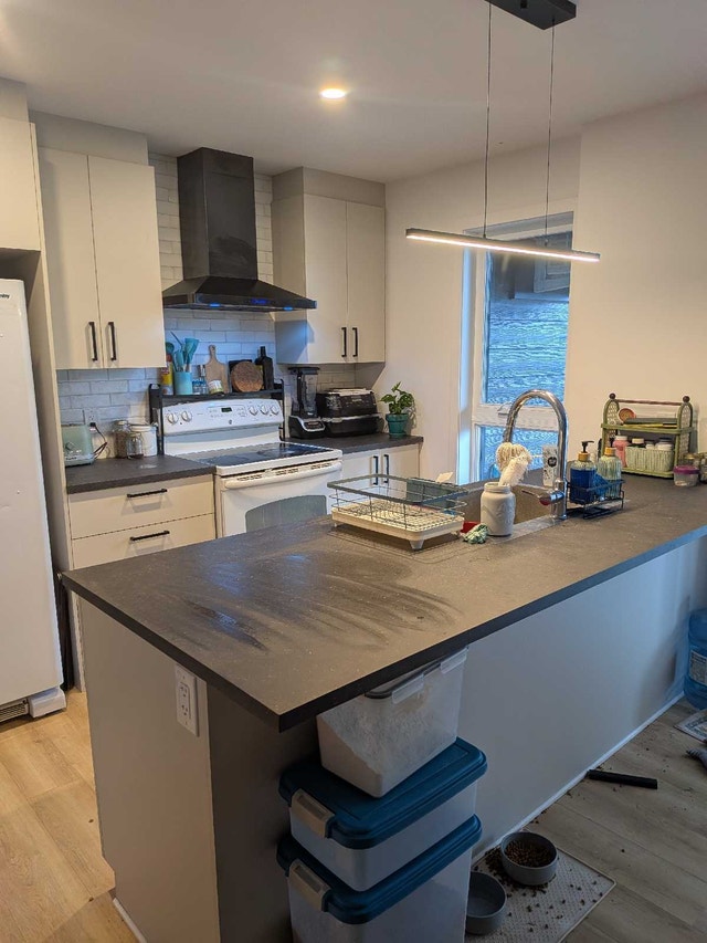 400 Av. Barron — photo 1