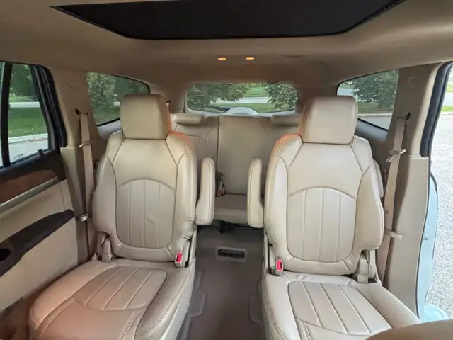 2012 Buick Enclave CLX2 in immaculate condition.569252868932259848
