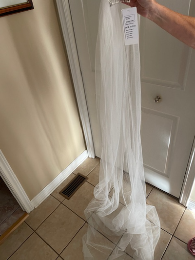 Wedding veil, View more