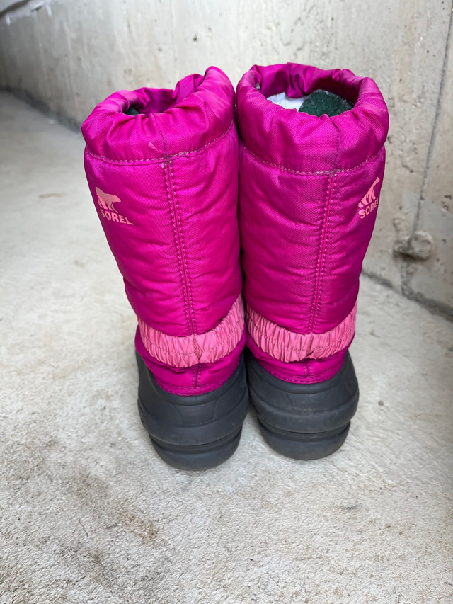 Sorel Winter Boots kids Size 5 - Excellent condition  in Women's - Shoes in Oakville / Halton Region - Image 3