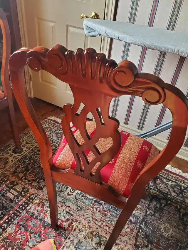 Dining Chairs in Chairs & Recliners in Markham / York Region - Image 3