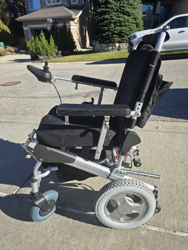 EZ Lite Cruiser Electric Wheelchair