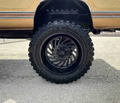 Fuel 24x12 8.65 dodge & chev. No chips, scuffs or blemish’s, excellent shape. 40” fury tires, maybe...