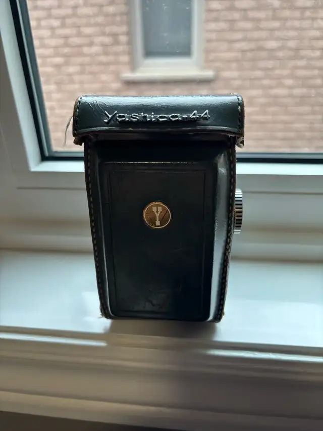 yashica-44 camera 63848997124867120