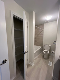 Private room available in South Barrie