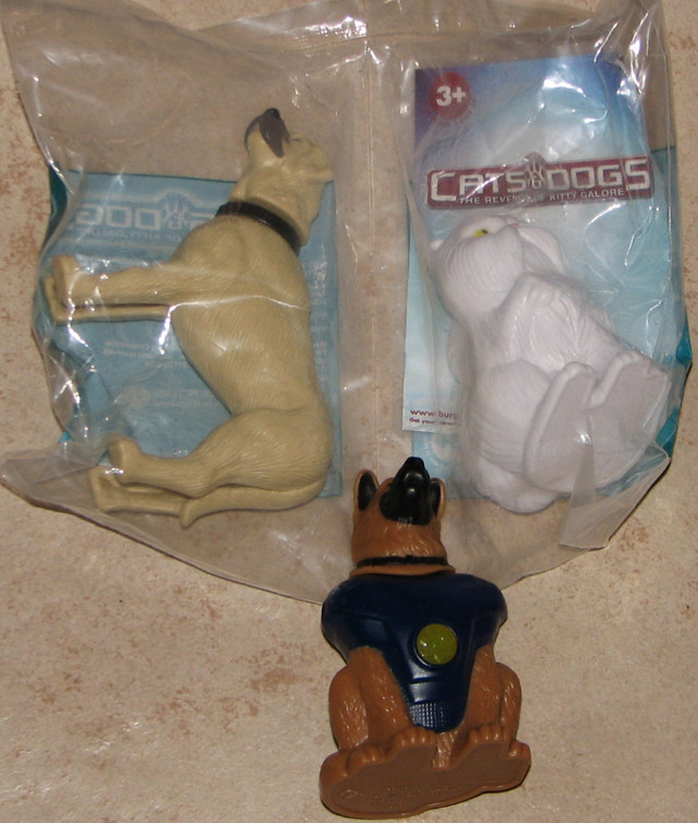 Cats & Dogs Junior Novel Chapter Book Plus 3 Toys in Toys & Games in London - Image 3