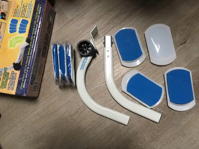 Furniture lifter in Other in City of Montréal - Image 4