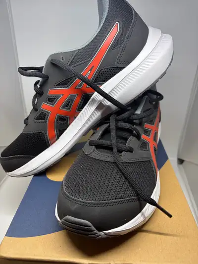 Asics Jolt 4 GS - Size 7 youth - NWT, View more