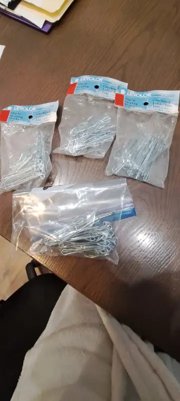 These new in bag hooks are for use for ceiling mounted traverse rods, I beam curtain rail and decora...