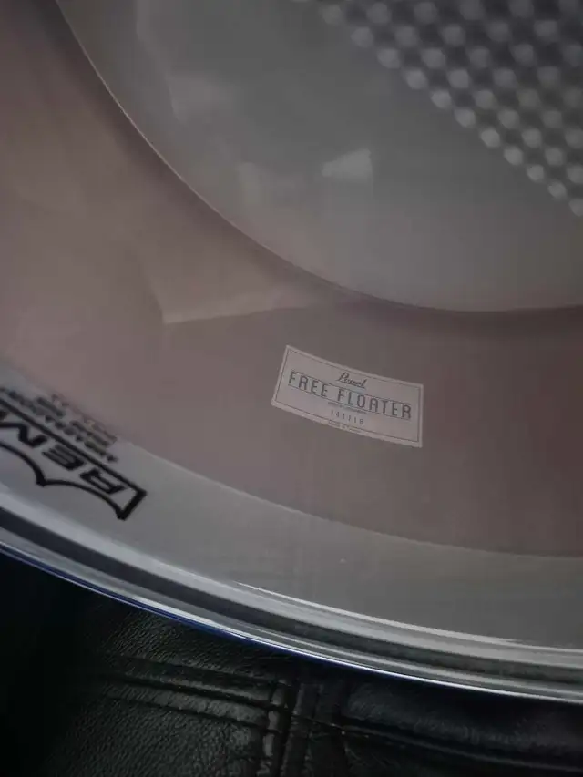 pearl Phosphor bronze freefloating snare drum  in Drums & Percussion in Oshawa / Durham Region - Image 5