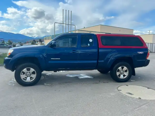 Toyota Tacoma TRD, 6 Speed standard, low mileage