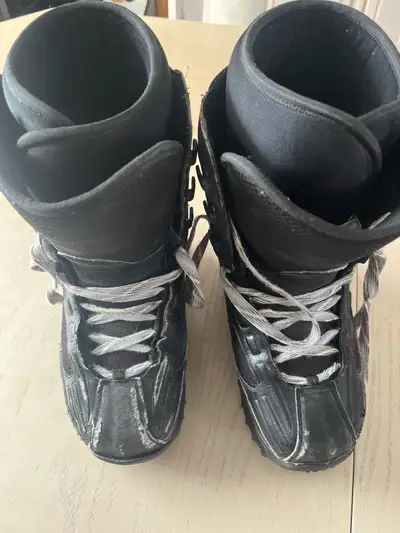 Sims snowboard boots size 8, View more
