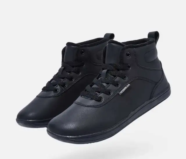 Wide winter shoes  Size 8.5 in Men's Shoes in City of Toronto - Image 6