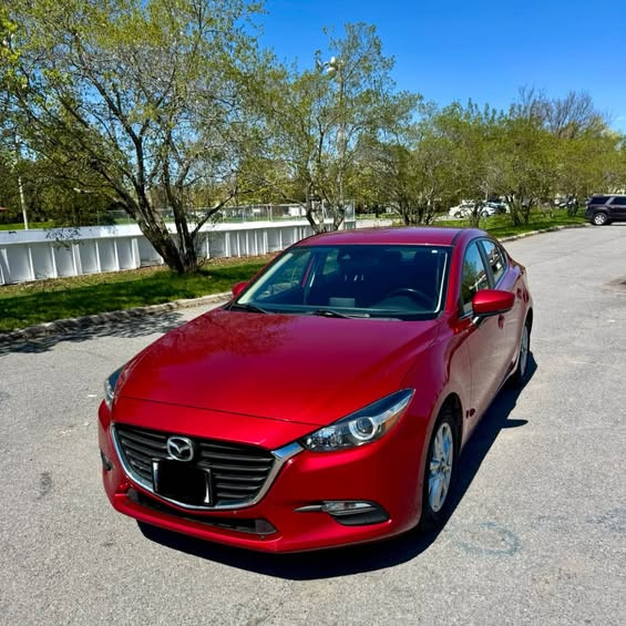2018 Mazda 3 Sport in Cars & Trucks in Ottawa - Image 2