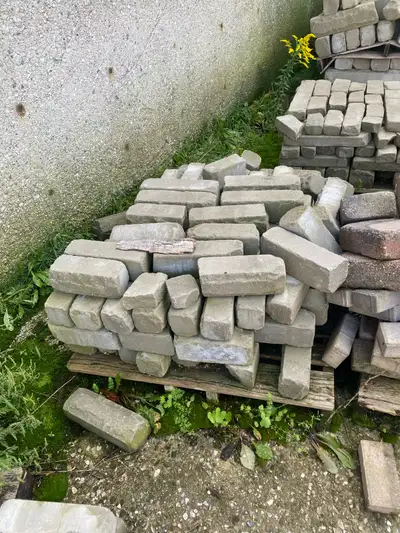 USED PAVERS, PATIO STONES & FIREPLACE BRICK – SEVERAL SKIDS, View more