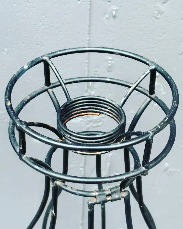 PLANT SUPPORT  WROUGHT IRON & CONCRETE  INDUSTRIAL PLANT HOLDER62863733581059121