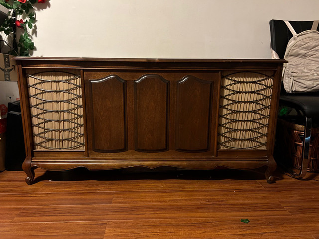 deilcraft record cabinet in Stereo Systems & Home Theatre in Edmonton