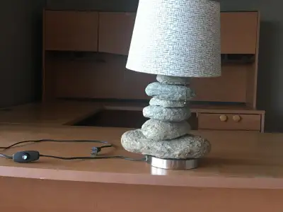 Lampe en pierre, View more