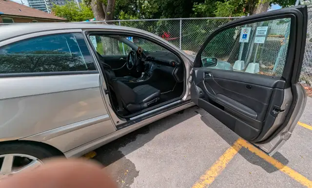 Mercedes Benz C 230 Kompressor with only 155000 in Cars & Trucks in Markham / York Region - Image 17