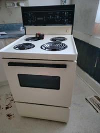 Apartment sized Oven for Sale