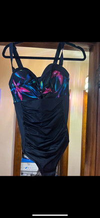 Womens’s Miraclesuit Swimsuit - Size 12 - NEW