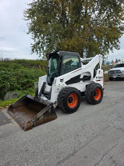 BOBCAT S850 Skid Steer – 2012 Model Located in [surrey bc] | $[$55000] Financing available This 2012...