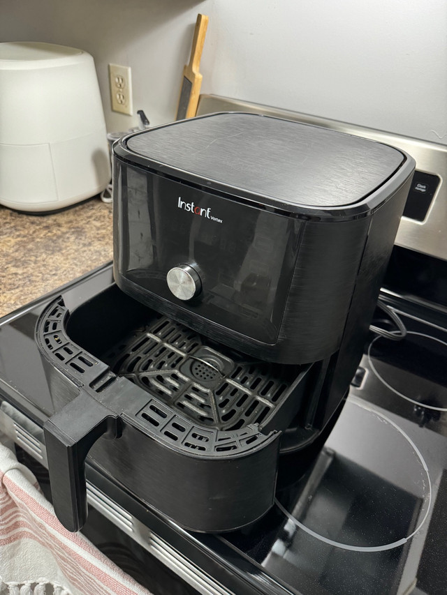 Instant Pot Vortex Air Fryer  in Microwaves & Cookers in City of Halifax - Image 2
