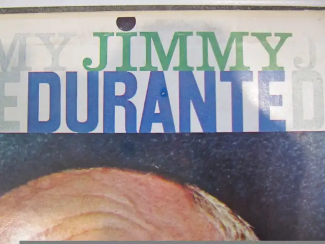 Classic Jimmy Durante In Person Vinyl LP Mint Condition Cir 1956 in Arts & Collectibles in Mississauga / Peel Region - Image 4