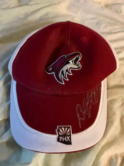 Signed Phoenix Coyotes Hat, View more