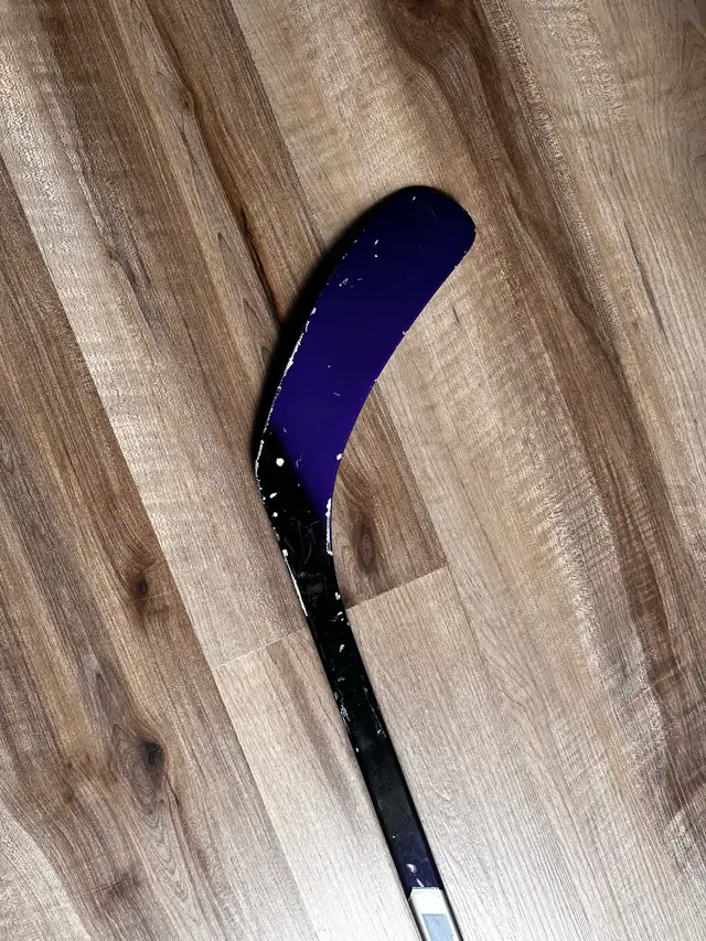 CCM Ribcore Prime hockey stick in Hockey in Markham / York Region - Image 5