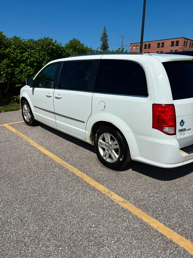 2014 Dodge Caravan Crew