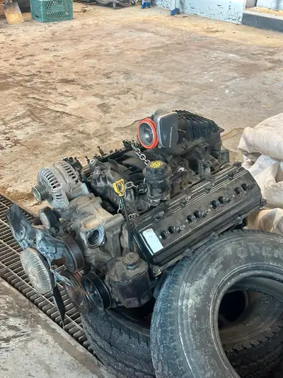 5.7 hemi for sale for 2003-2008 ram models Has 200km on it before pulled Comes complete with a pcm W...