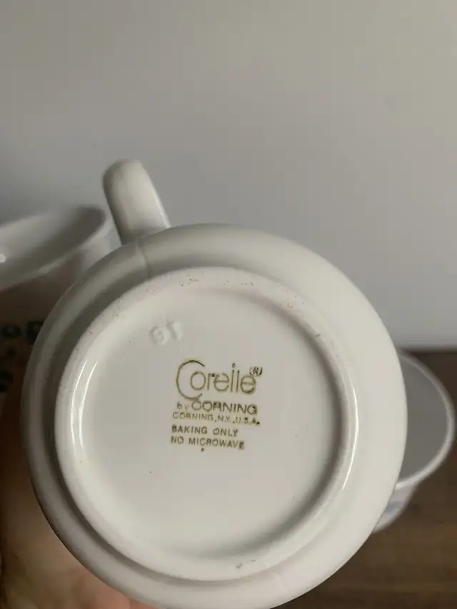 Vintage Corelle Teacup set in Kitchen & Dining Wares in City of Toronto - Image 3