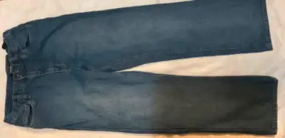 Brand: George Size: 14, male, 28” inseam Material: Cotton Additional Description: - Light blue jeans...