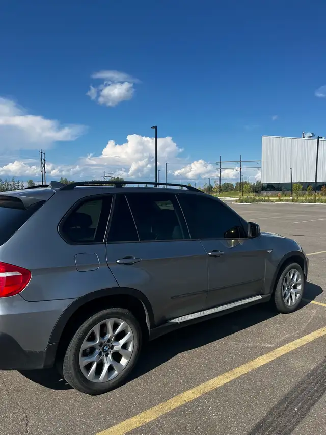 BMW X5 2009540256208946483202