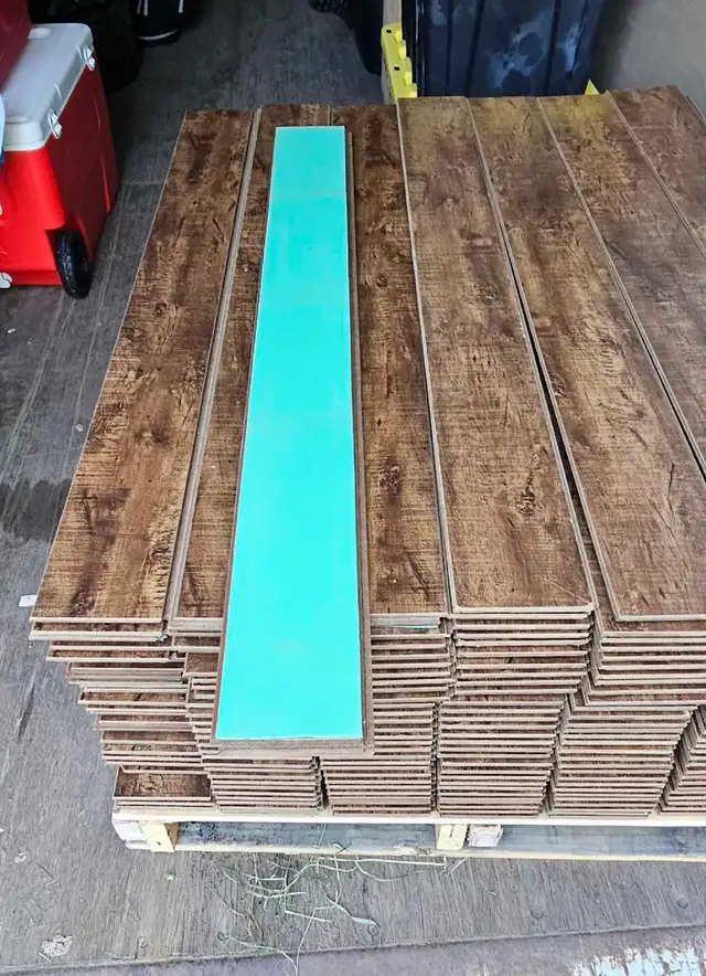 laminate flooring 465511793883893761