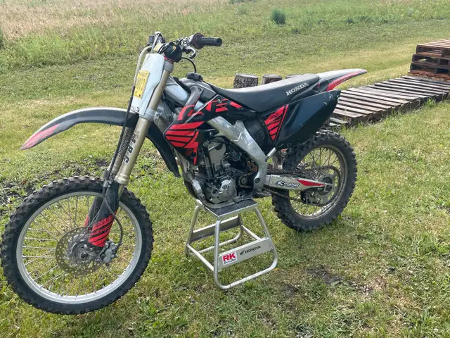 2004 CRF 250r in Dirt Bikes & Motocross in Winnipeg - Image 3