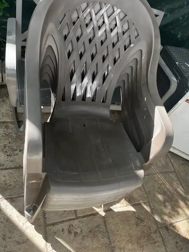 Plastic garden/home chairs 6 for $60 in Patio & Garden Furniture in Mississauga / Peel Region - Image 3