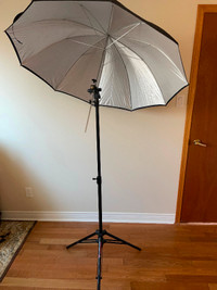 Photoflex light stand/Photek Softlighter II 46" umbrella